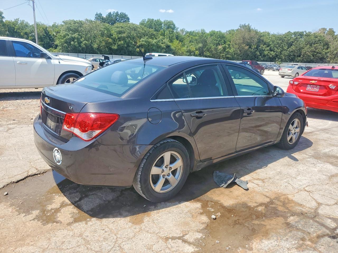 2014 Chevrolet Cruze Lt - Image 2