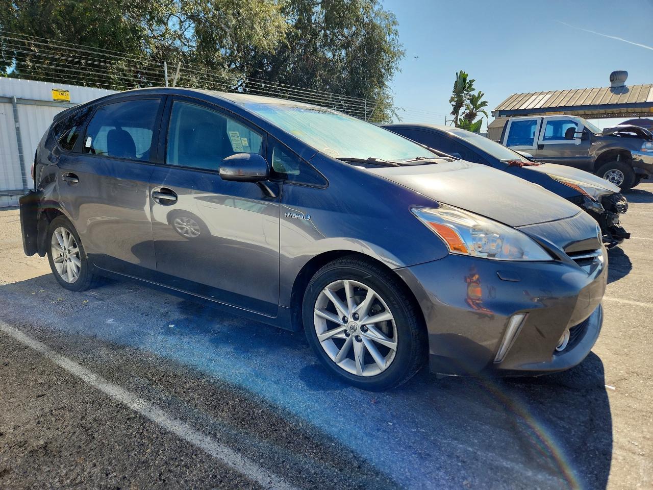2014 Toyota Prius V Five - Image 4