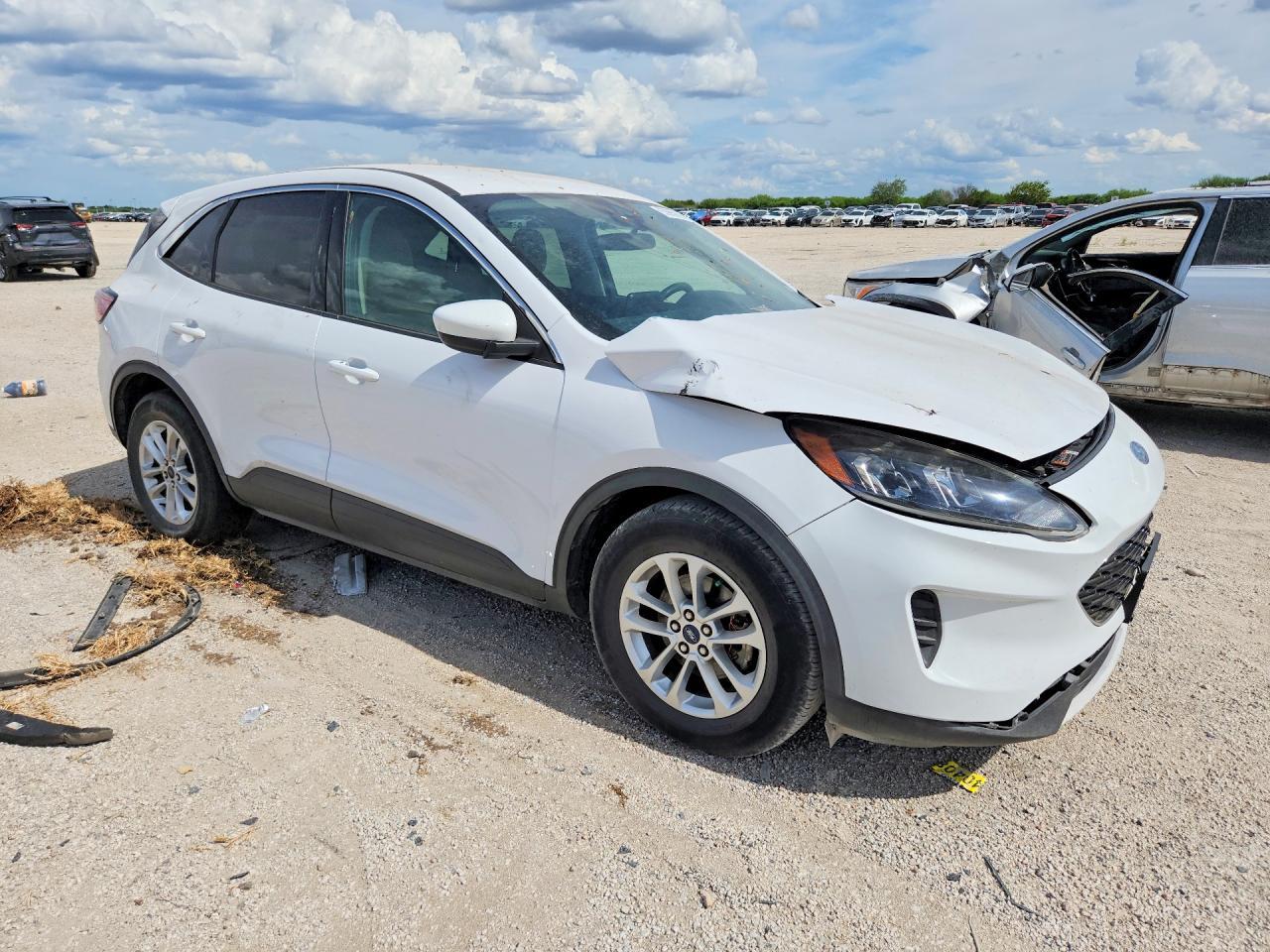 2020 Ford Escape Se - Фото 4