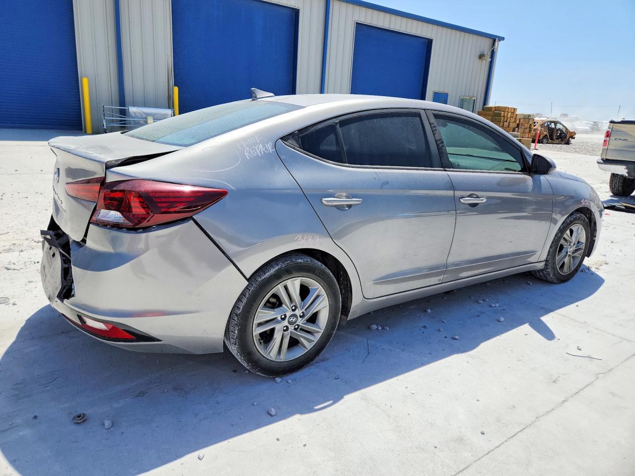 2020 Hyundai Elantra Sel - Фото 3