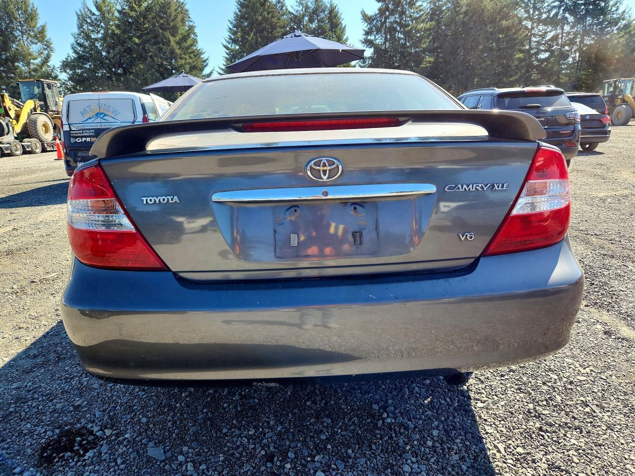 2004 Toyota Camry Xle V6 - Image 6