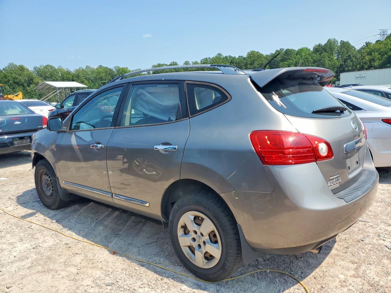 2014 Nissan Rogue Select S - Фото 2