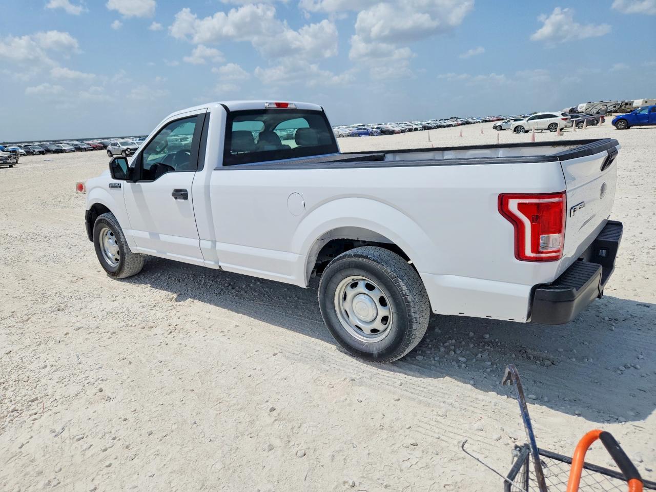 2016 Ford F150 - Фото 2
