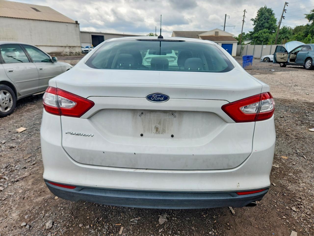2013 Ford Fusion S - Фото 6