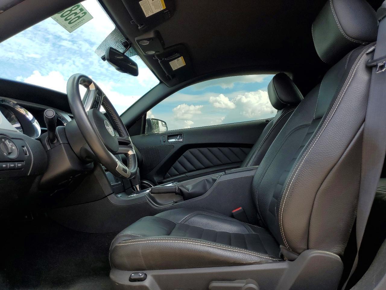 2012 Ford Mustang - Фото 7