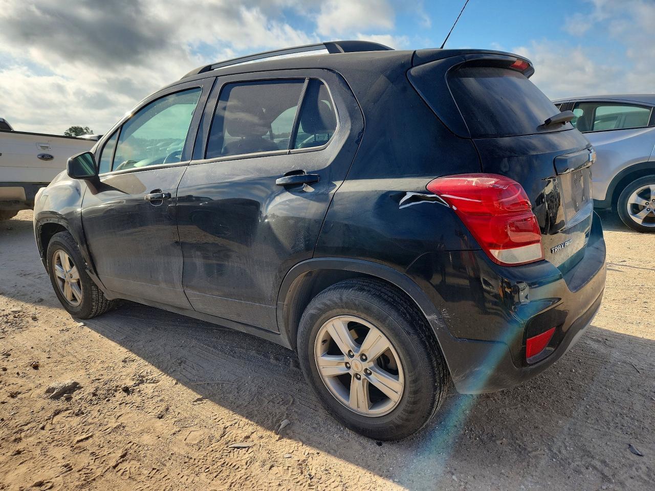 2021 Chevrolet Trax 1Lt - Image 2