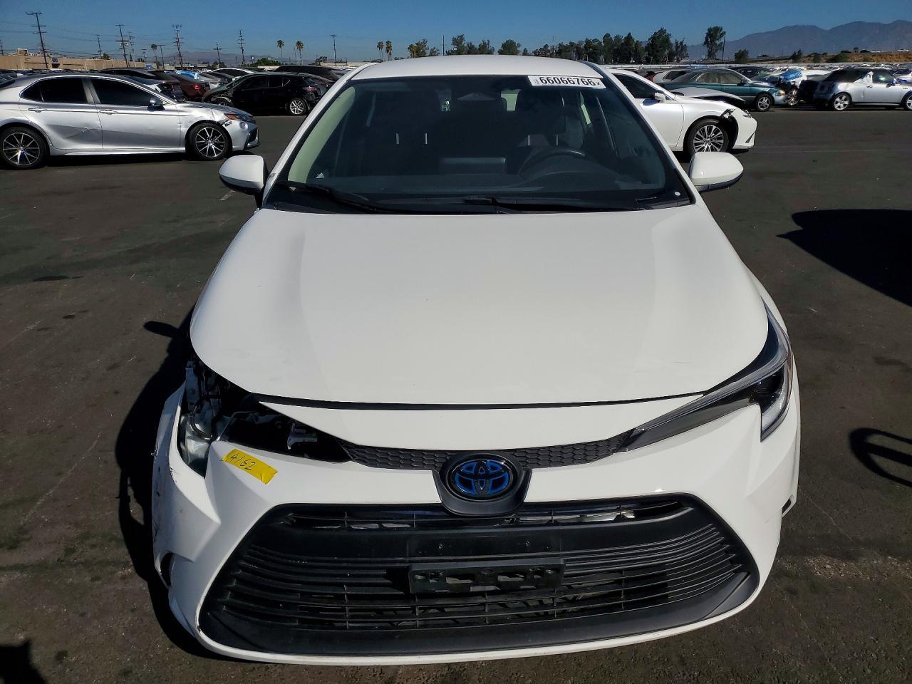 2025 Toyota Corolla Hybrid Le - Фото 5