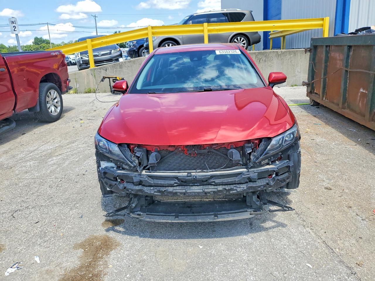 2021 Toyota Camry Se - Фото 5