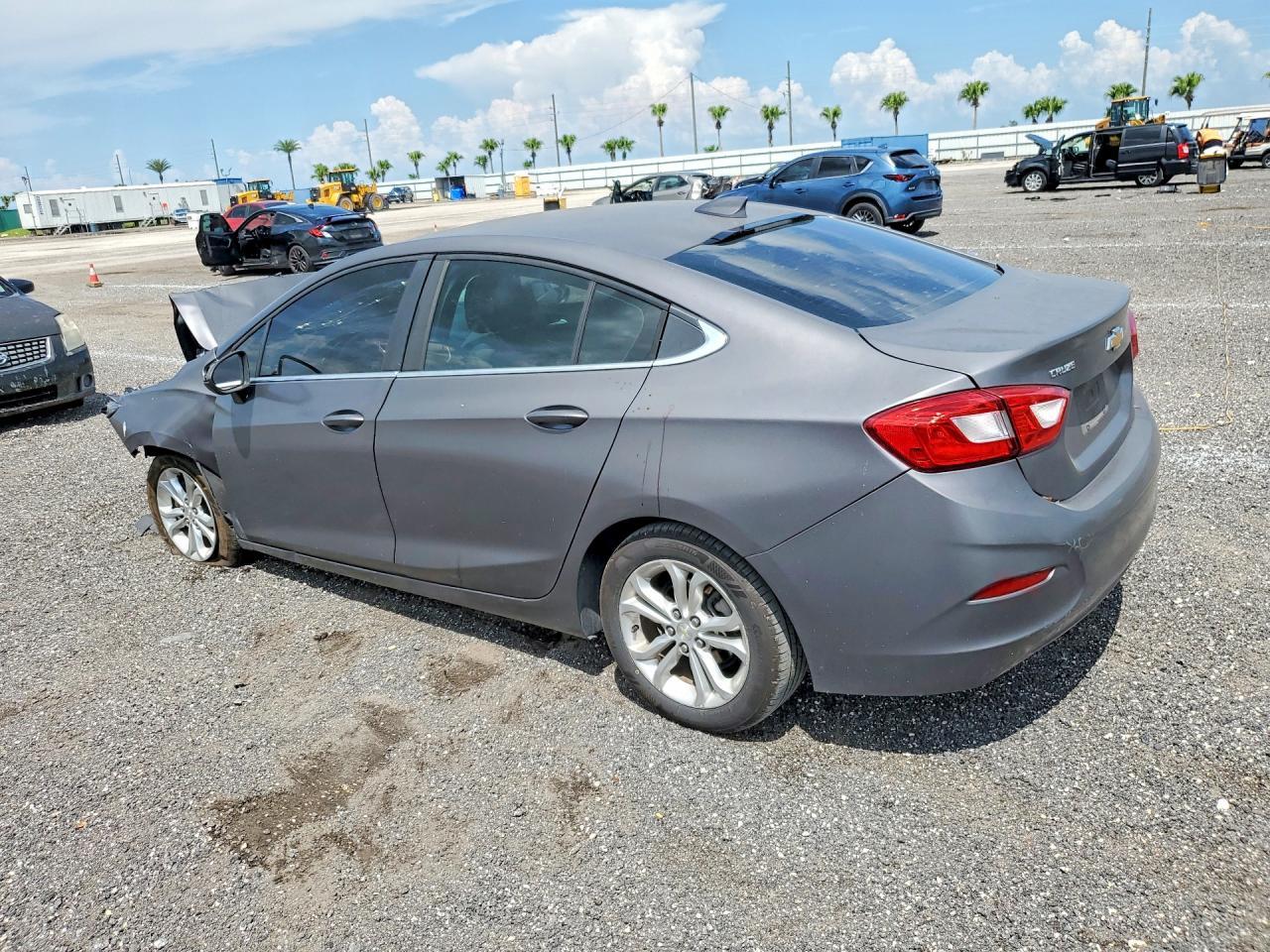 2019 Chevrolet Cruze Lt - Фото 2