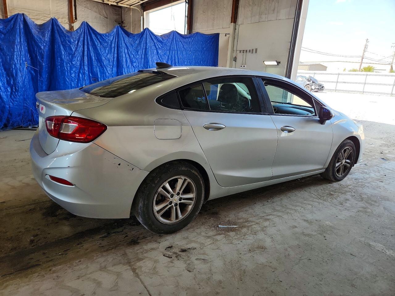 2018 Chevrolet Cruze Ls - Image 3