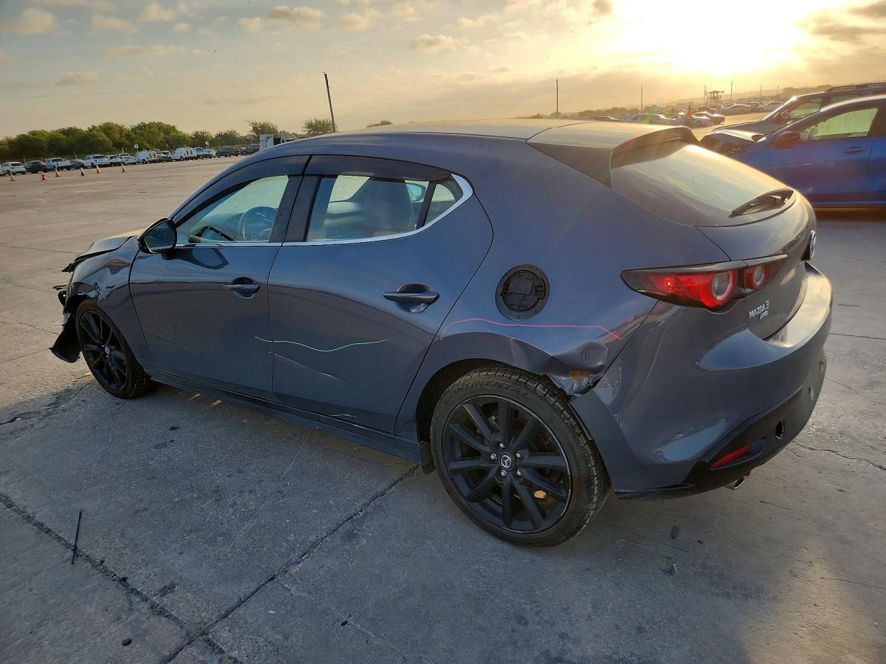 2023 Mazda 3 Preferred - Фото 2
