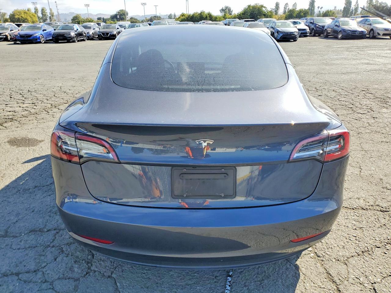 2023 Tesla Model 3 - Image 6