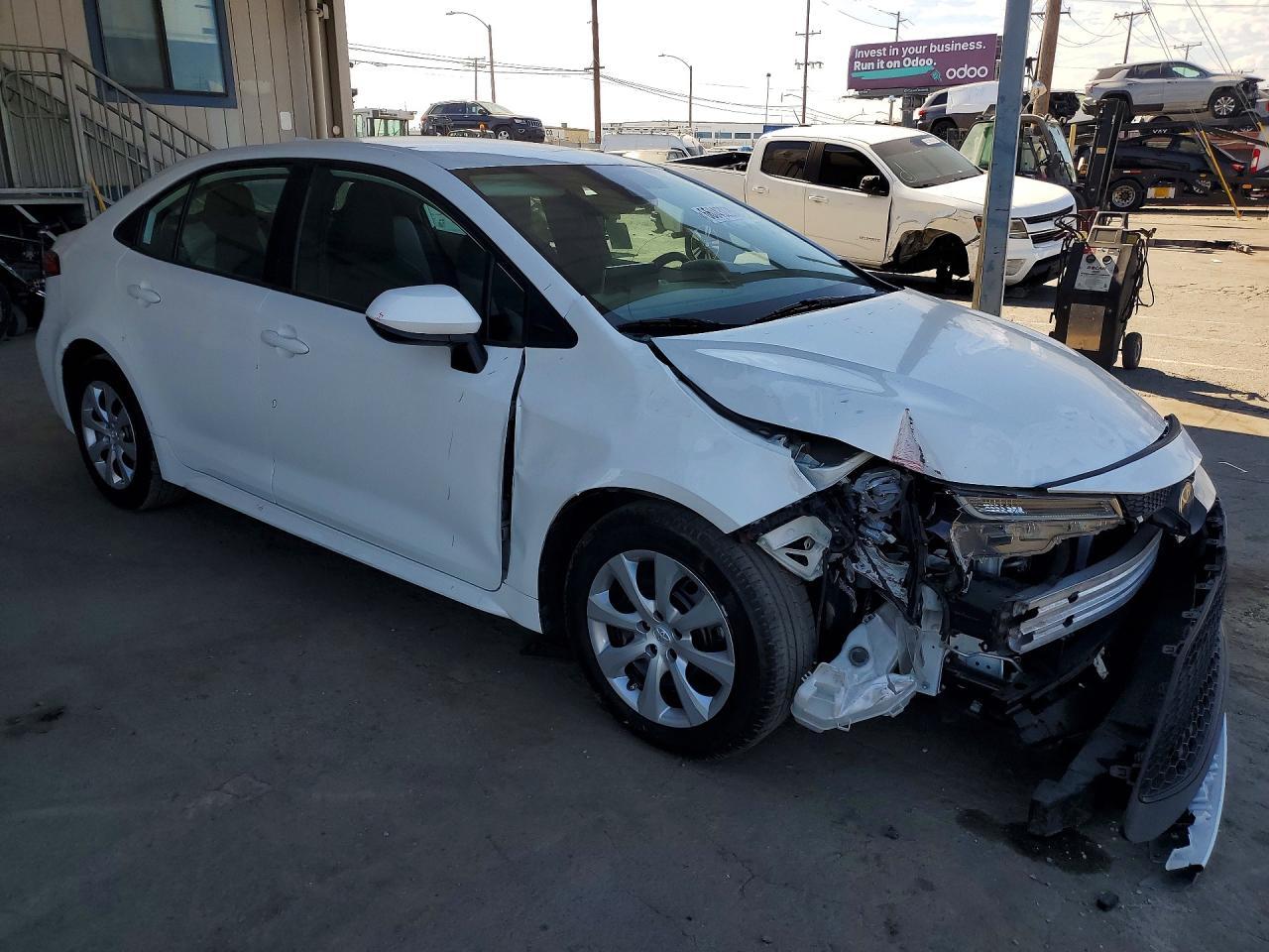2020 Toyota Corolla Le - Фото 4