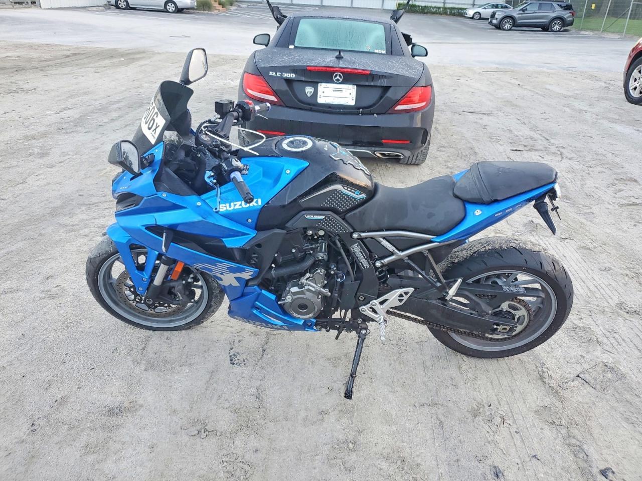 2025 Suzuki Gsx800 F - Фото 3