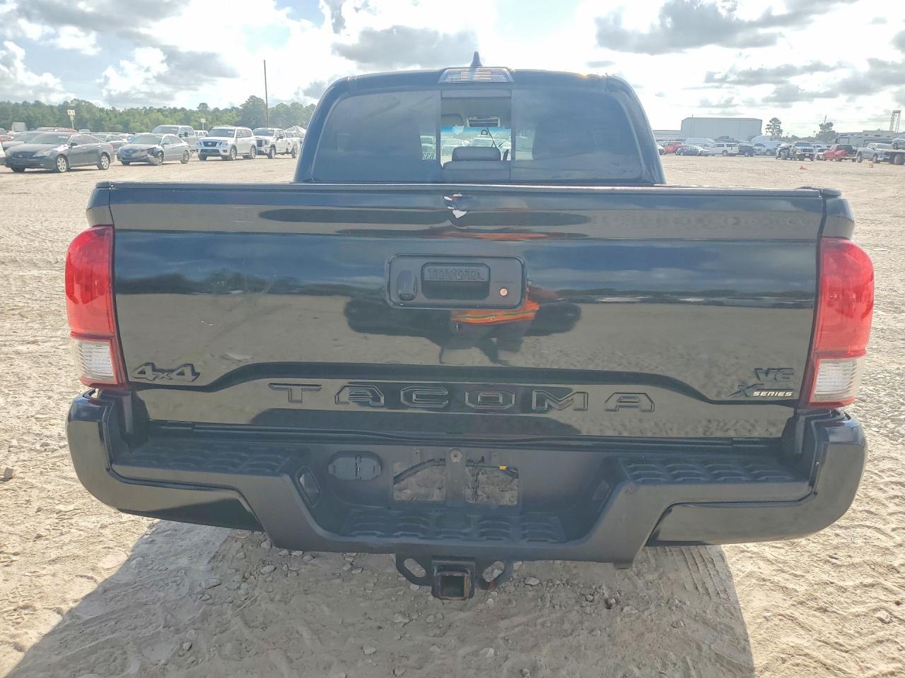 2023 Toyota Tacoma Double Cab - Image 6