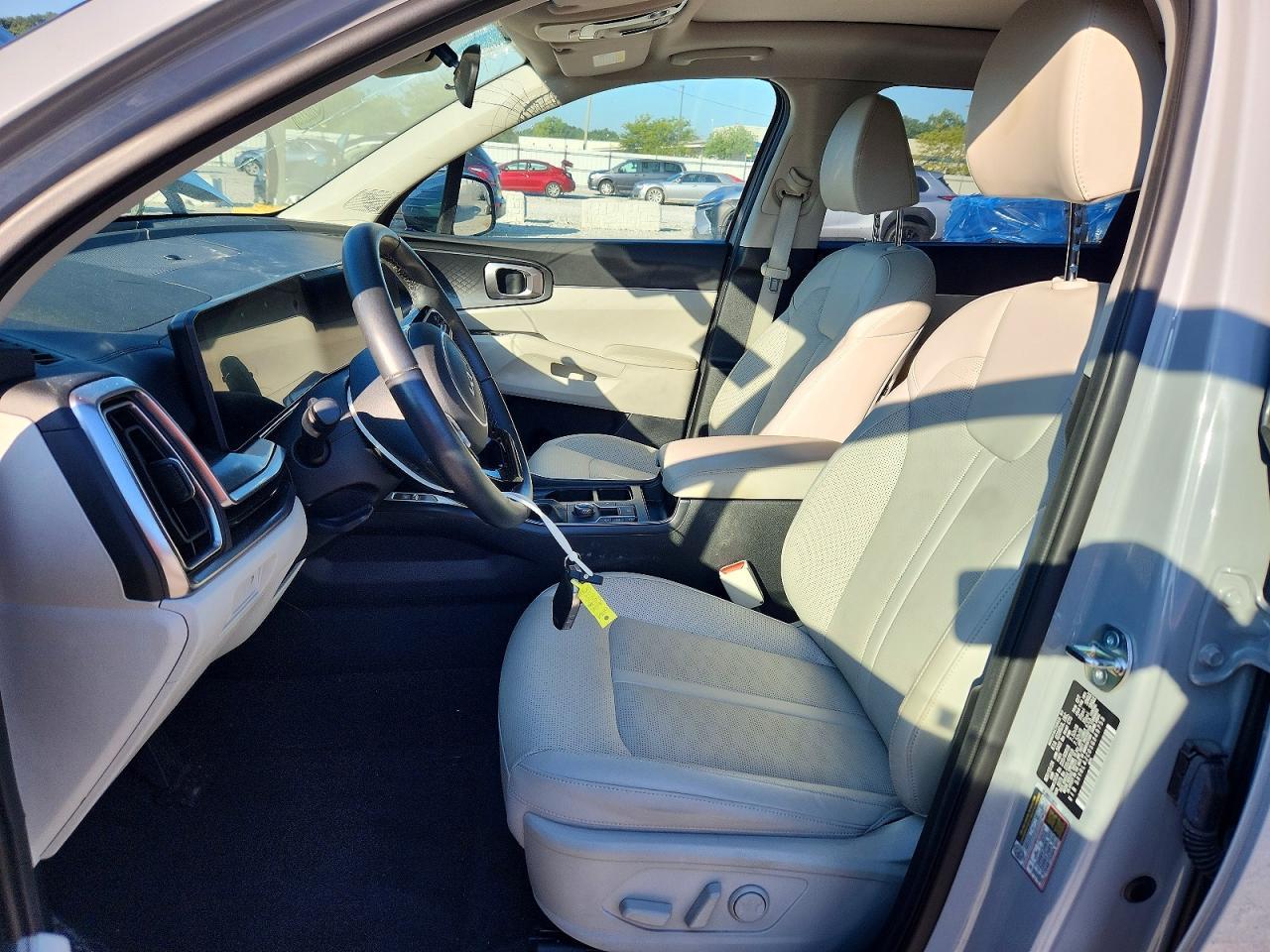 2025 Kia Sorento S - Фото 7