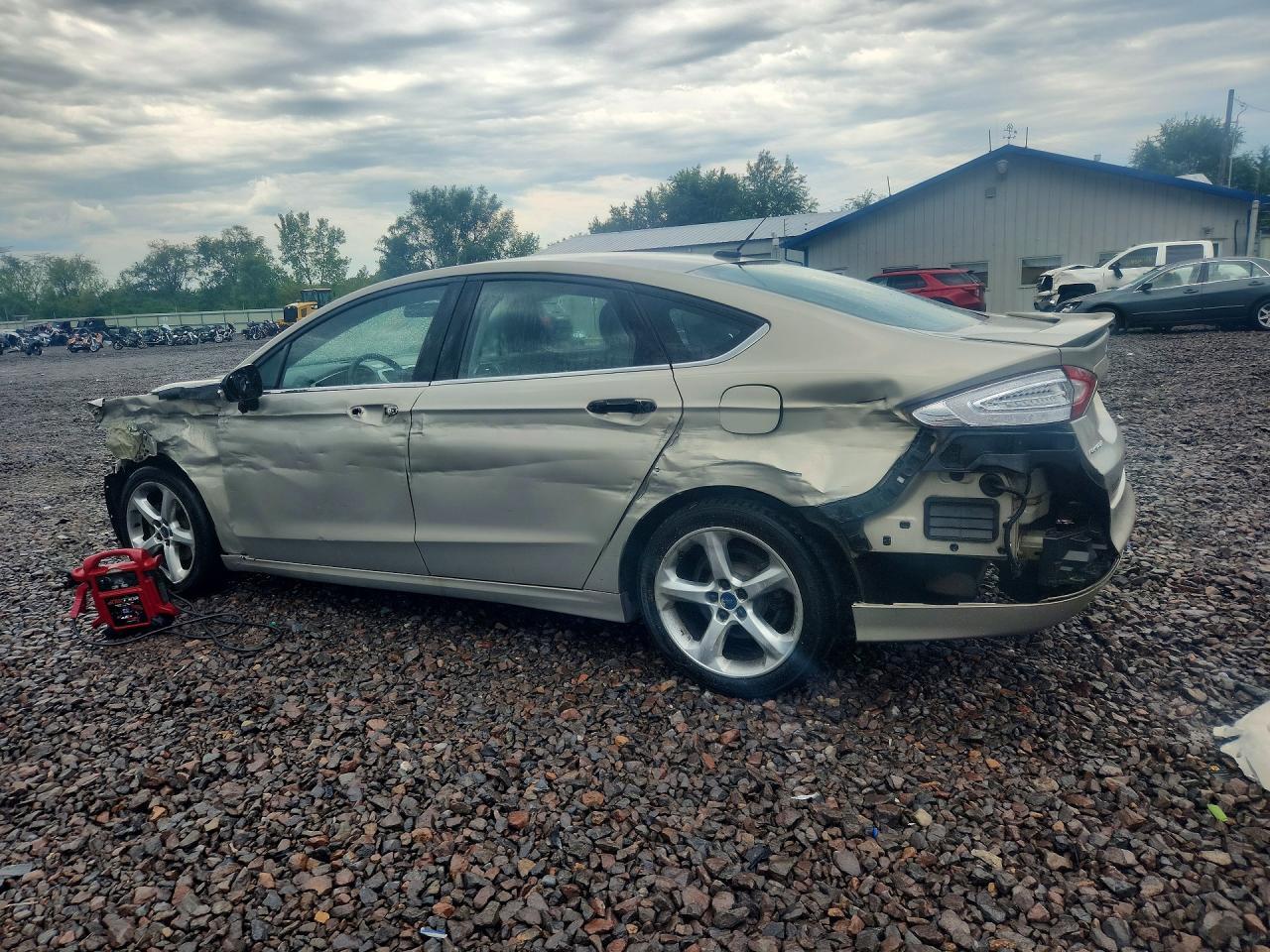 2016 Ford Fusion Se - Фото 2