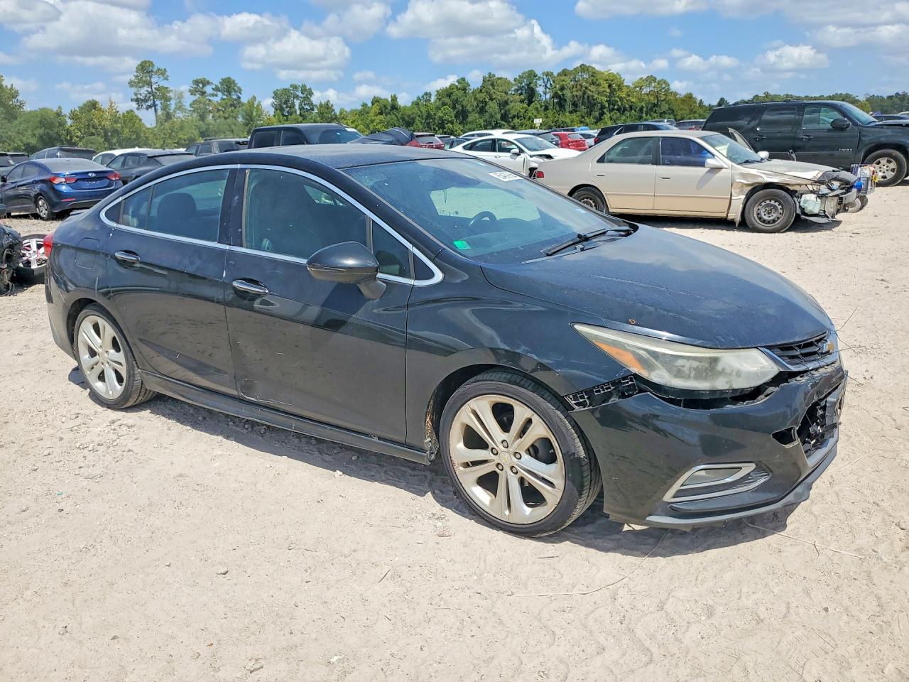 2016 Chevrolet Cruze Premier - Image 4