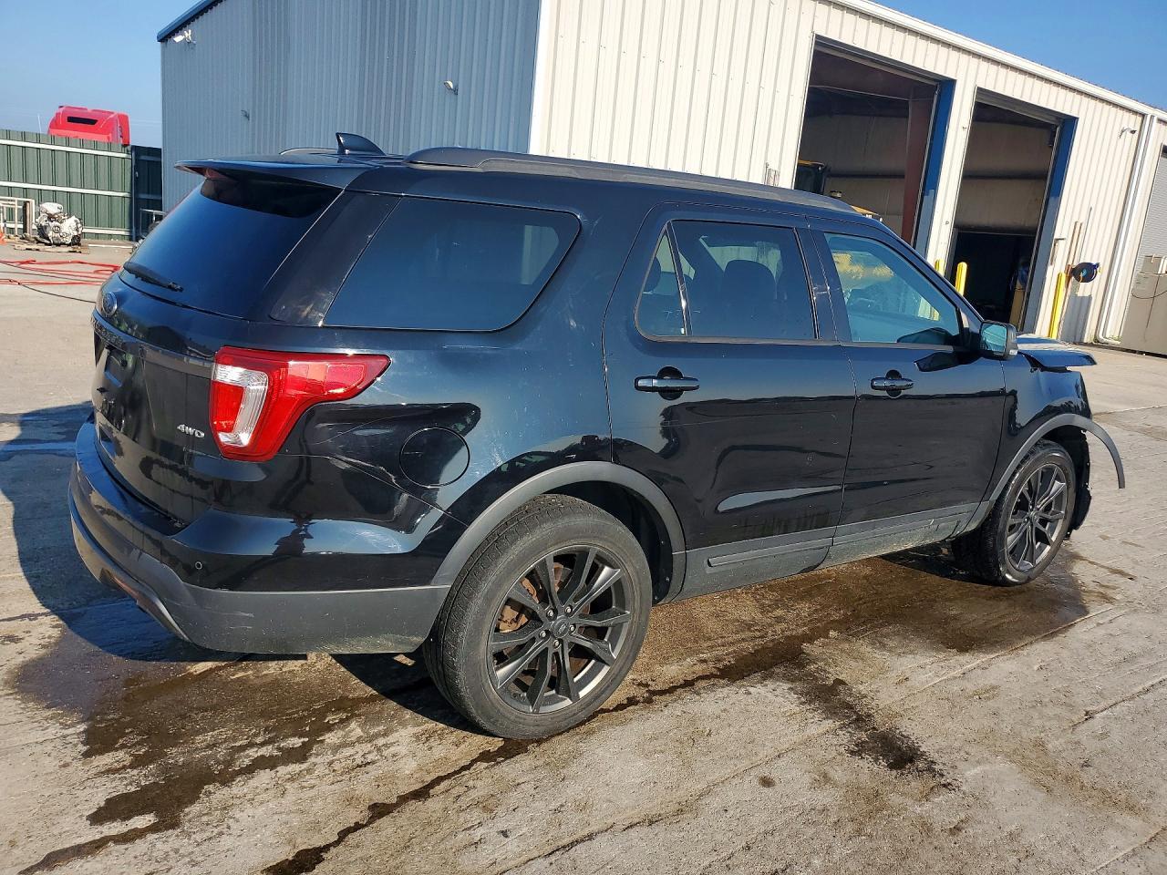 2017 Ford Explorer Xlt - Фото 3