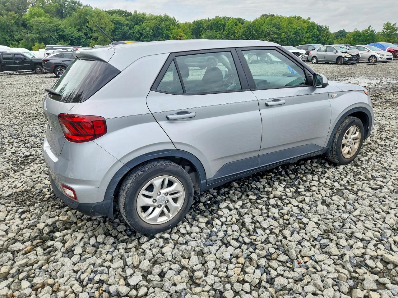 2023 Hyundai Venue Se - Фото 3
