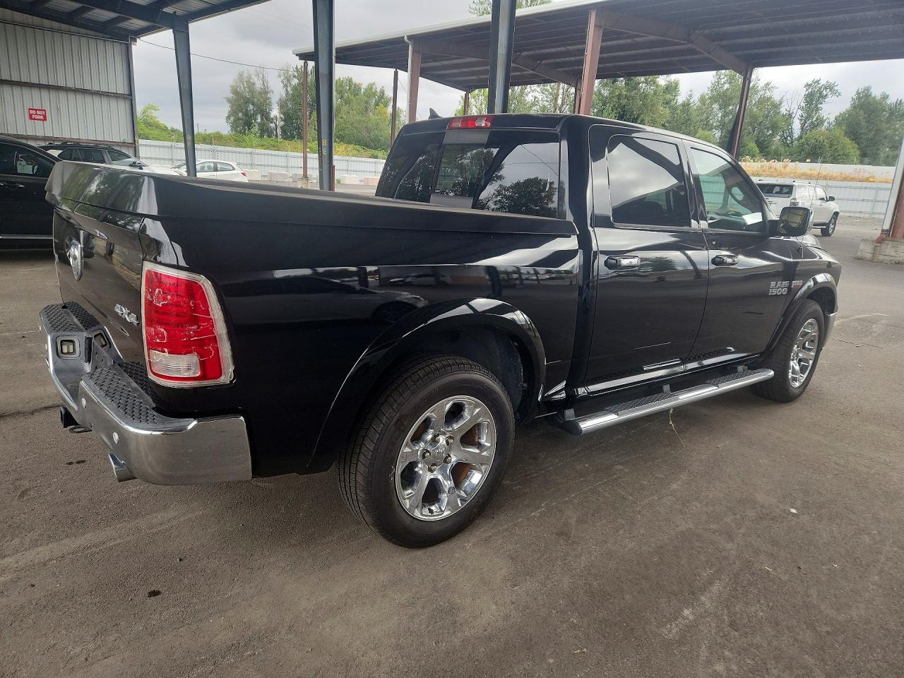 2014 Ram 1500 Laramie - Image 3