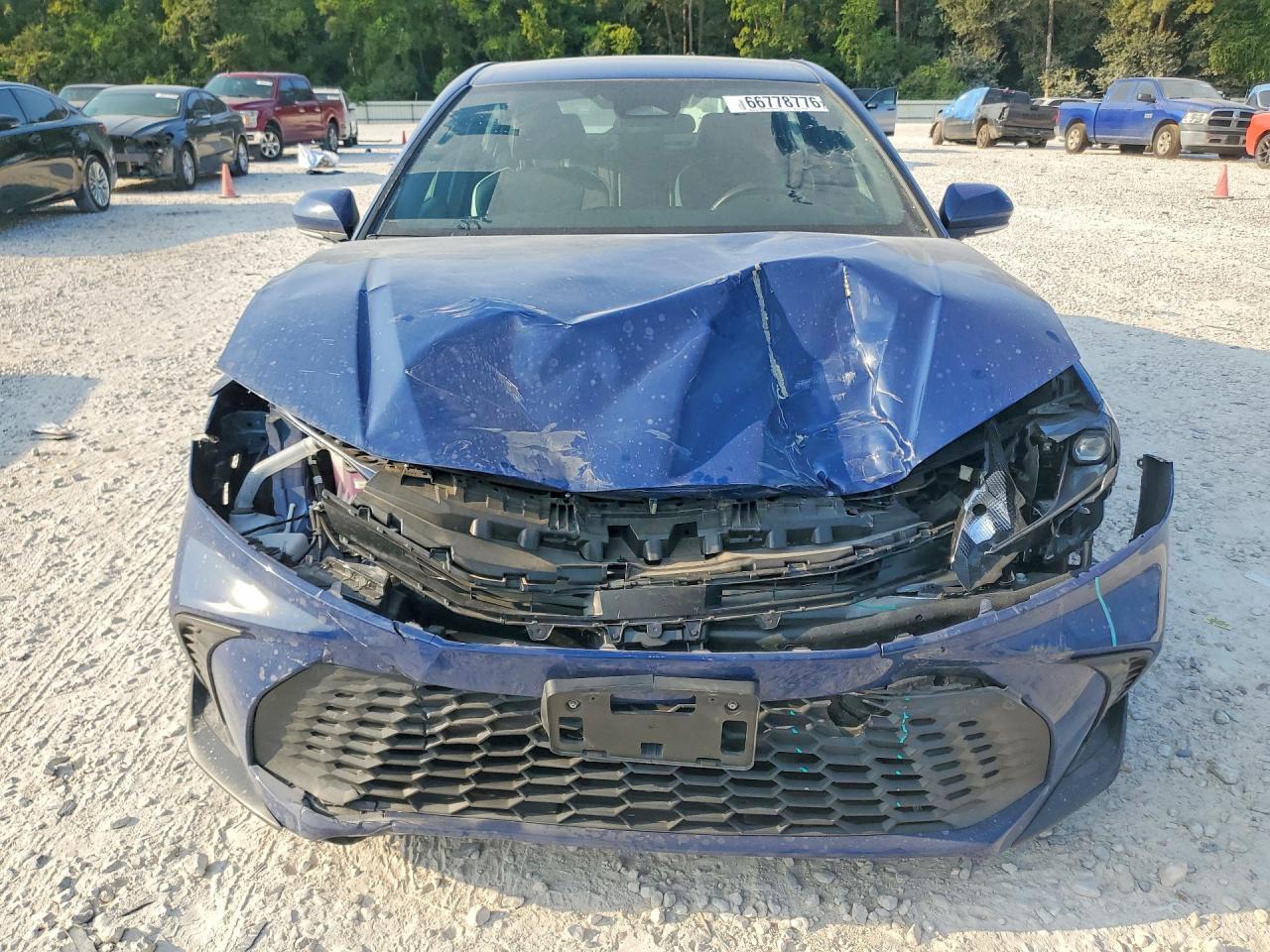2025 Toyota Camry Se - Image 5