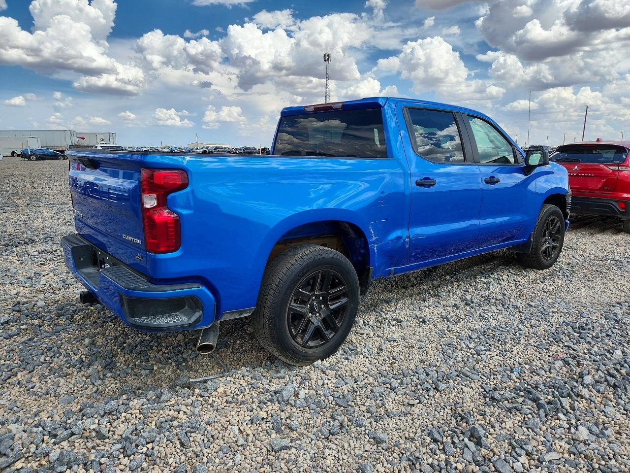 2025 Chevrolet Silverado C1500 Custom - Фото 3