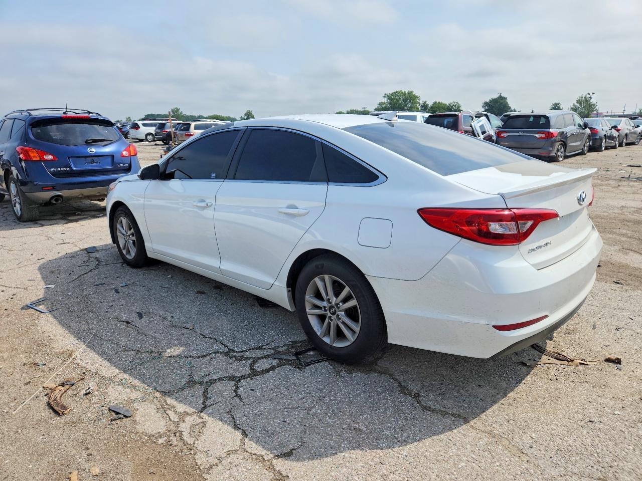 2016 Hyundai Sonata Se - Image 2