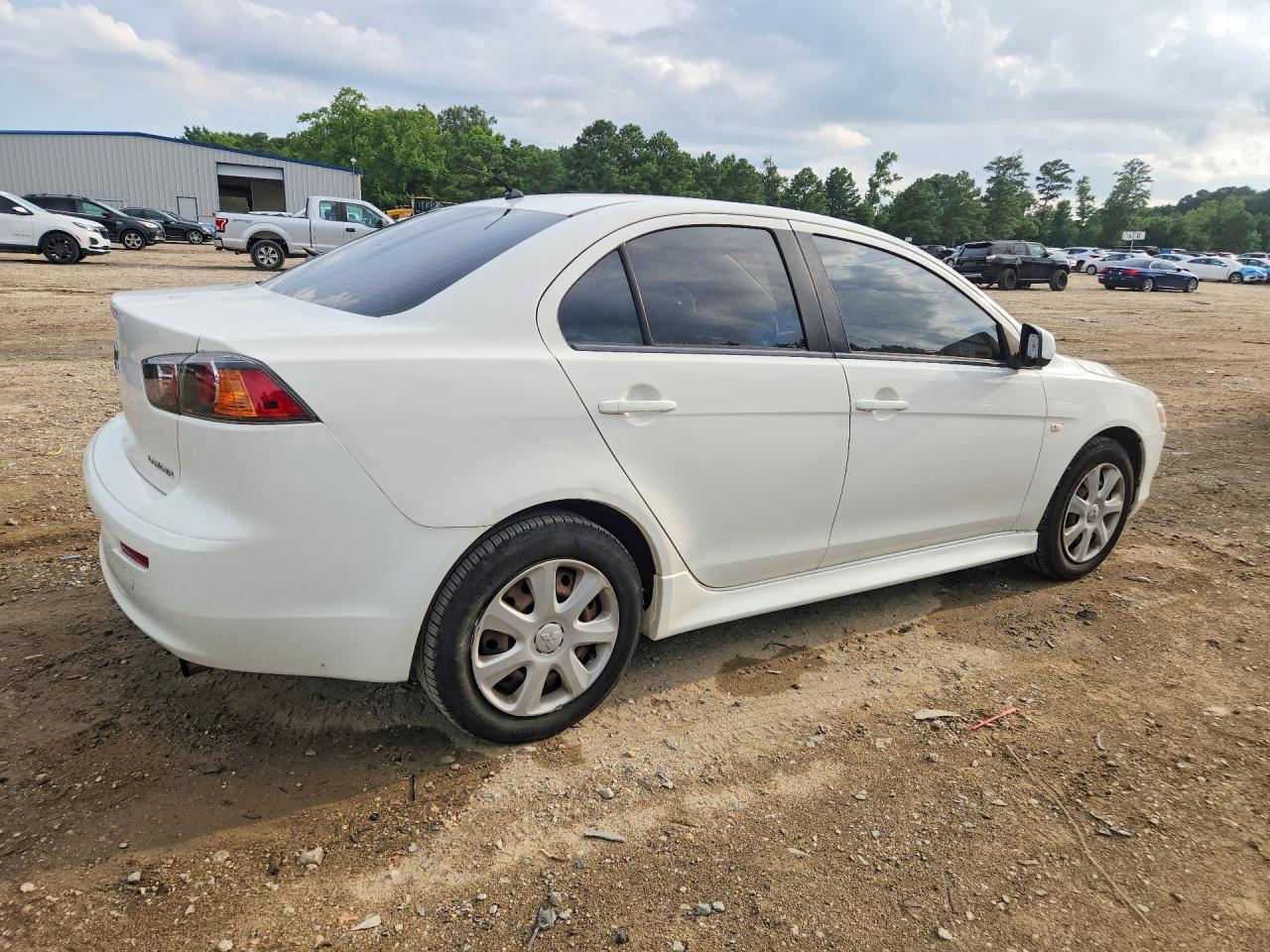 2014 Mitsubishi Lancer Es/Es Sport - Image 3