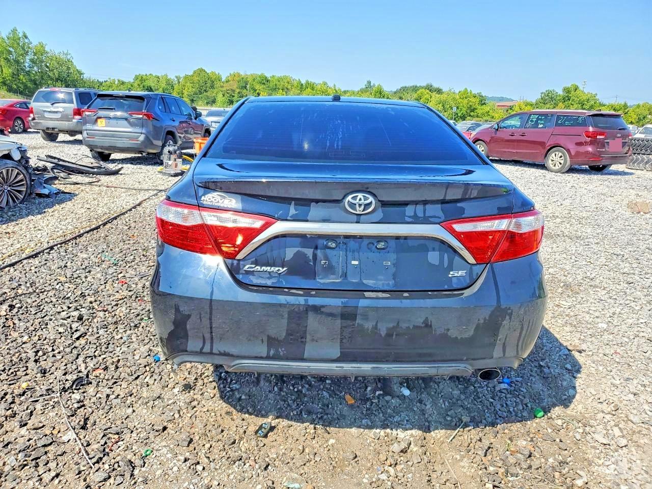 2016 Toyota Camry Se - Фото 6