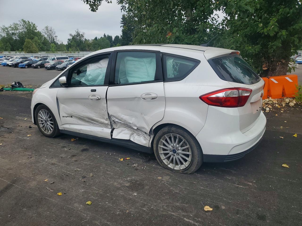 2014 Ford C-Max Se - Image 2