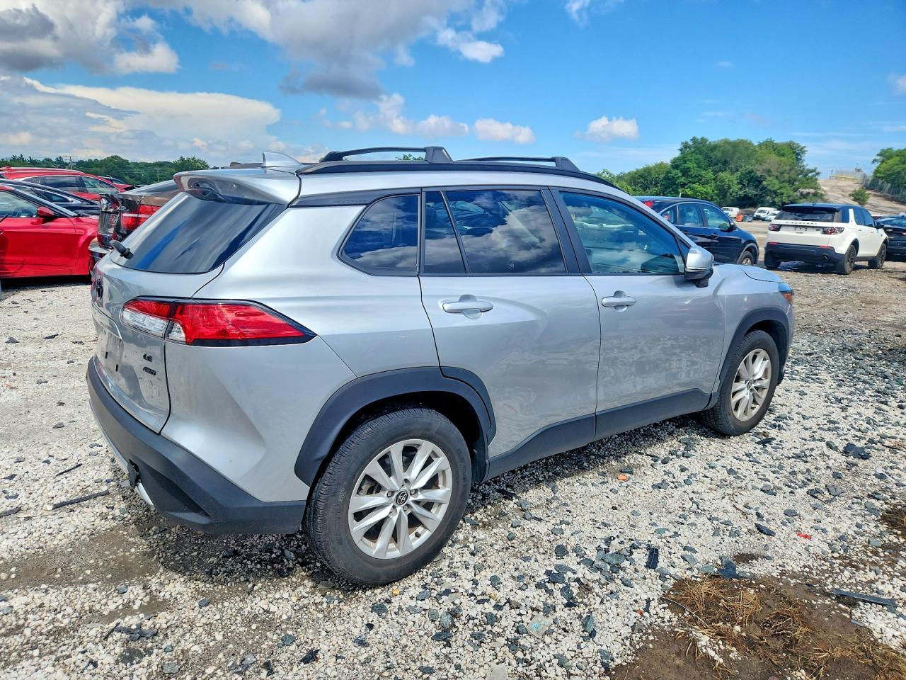 2023 Toyota Corolla Cross Le - Image 3