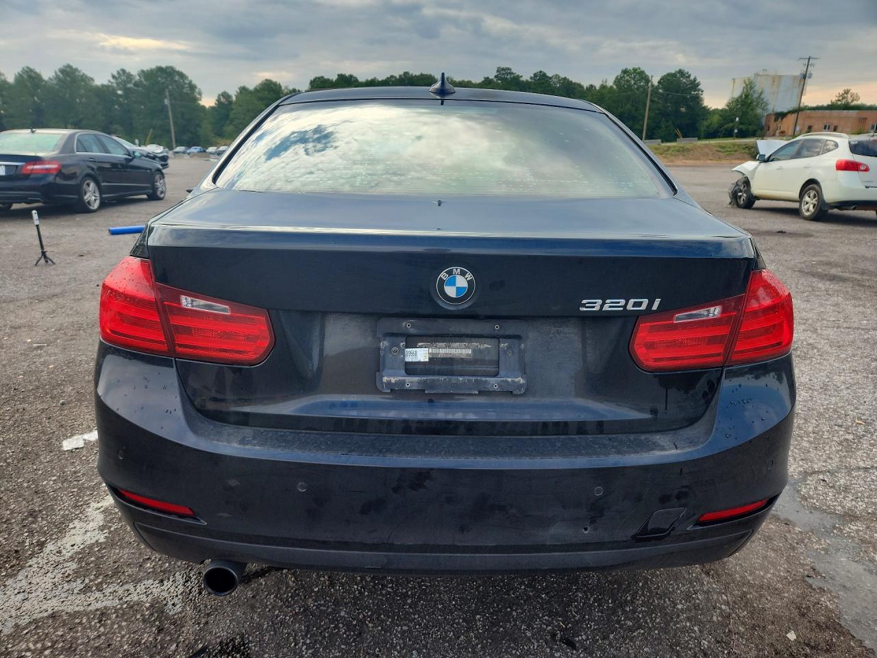 2015 BMW 320 I - Фото 6