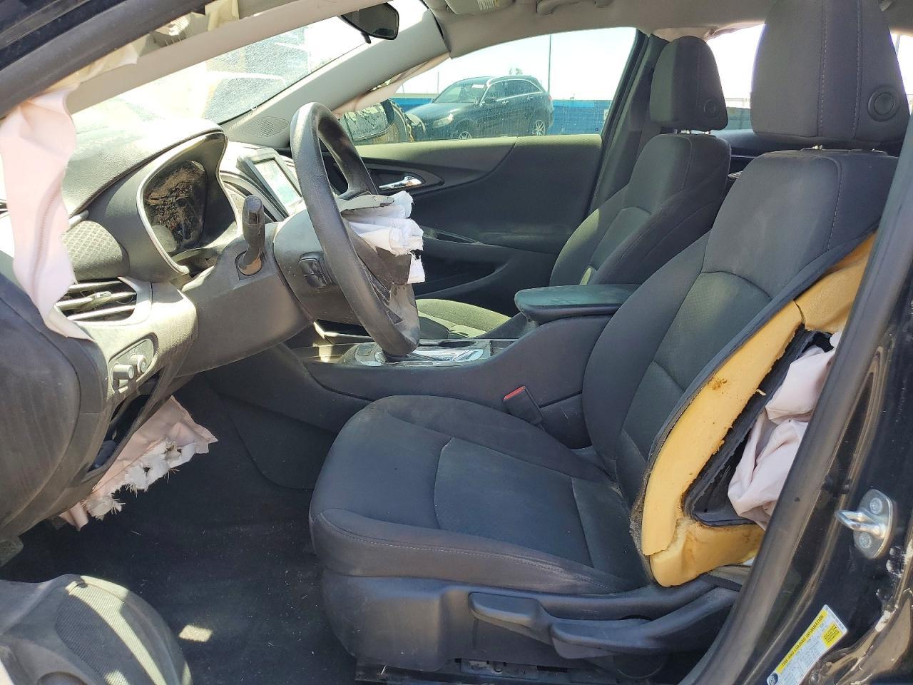 2017 Chevrolet Malibu Ls - Фото 7