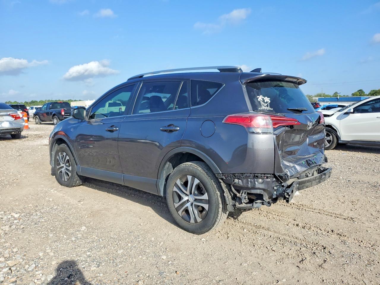 2017 Toyota Rav4 Le - Фото 2