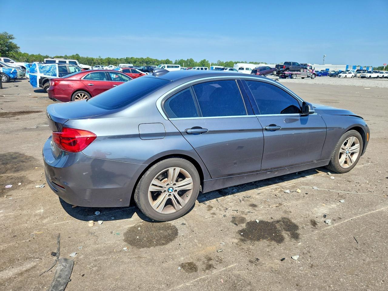 2017 BMW 330 I - Фото 3