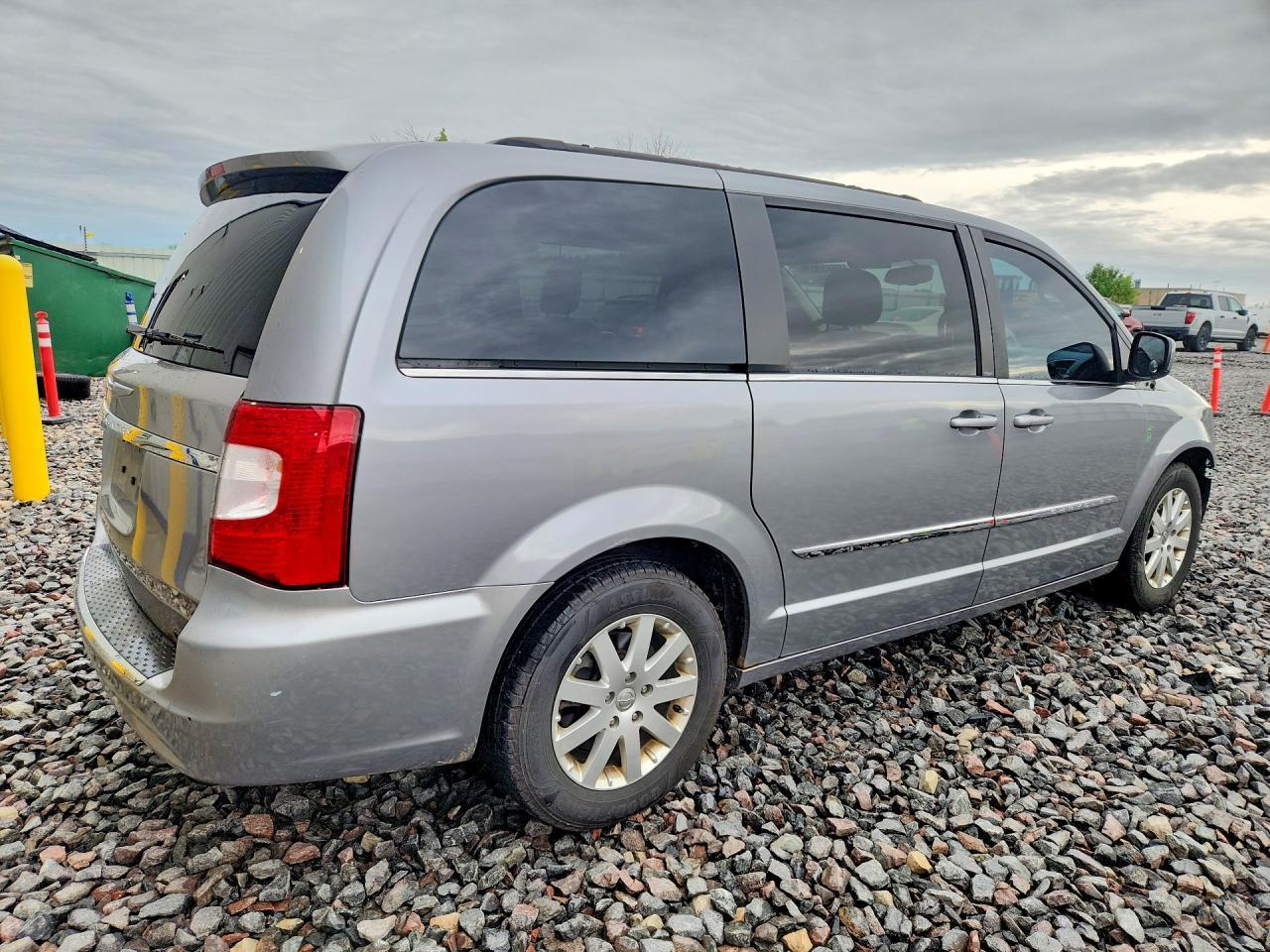 2013 Chrysler Town & Country Touring - Фото 3