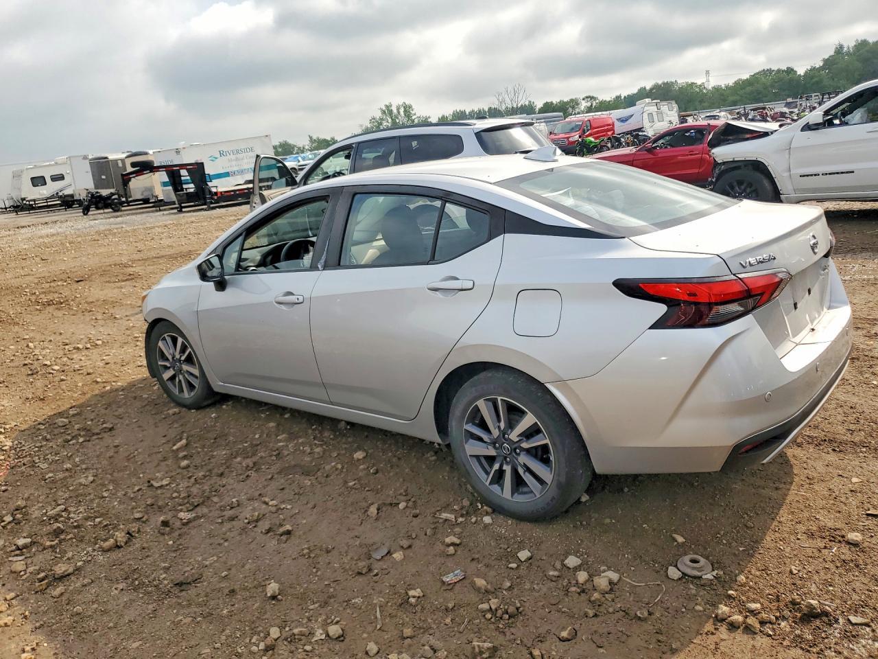 2020 Nissan Versa Sv - Фото 2