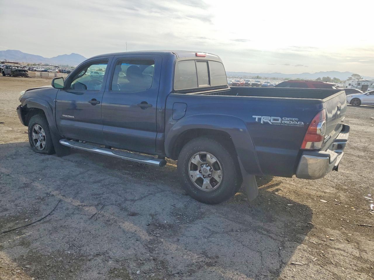 2013 Toyota Tacoma Double Cab Prerunner - Фото 2