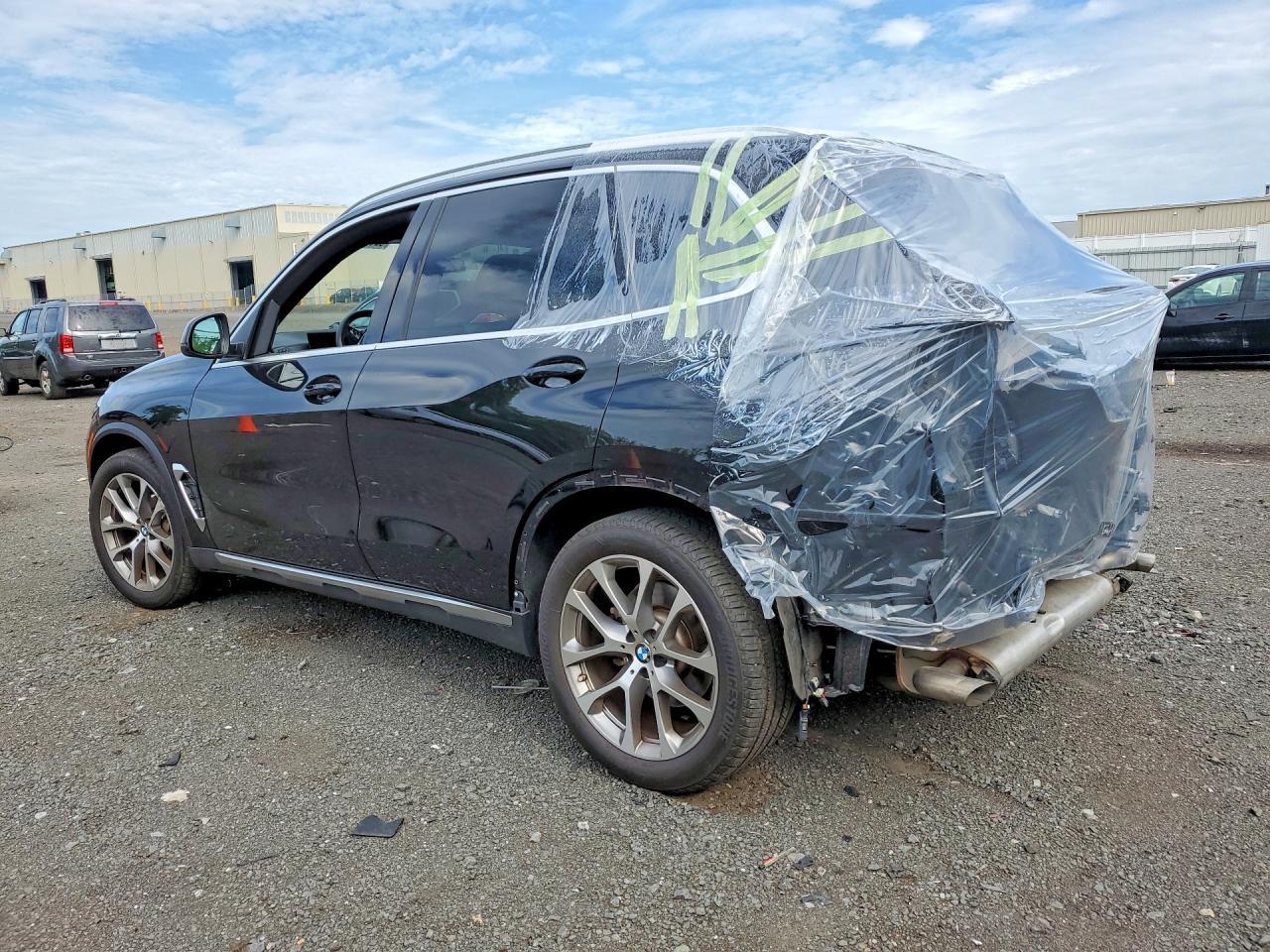 2024 BMW X5 xDrive40I - Image 2