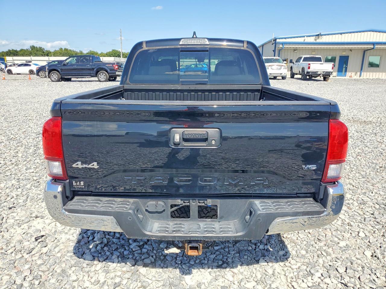 2023 Toyota Tacoma Sr5 V6 - Image 6