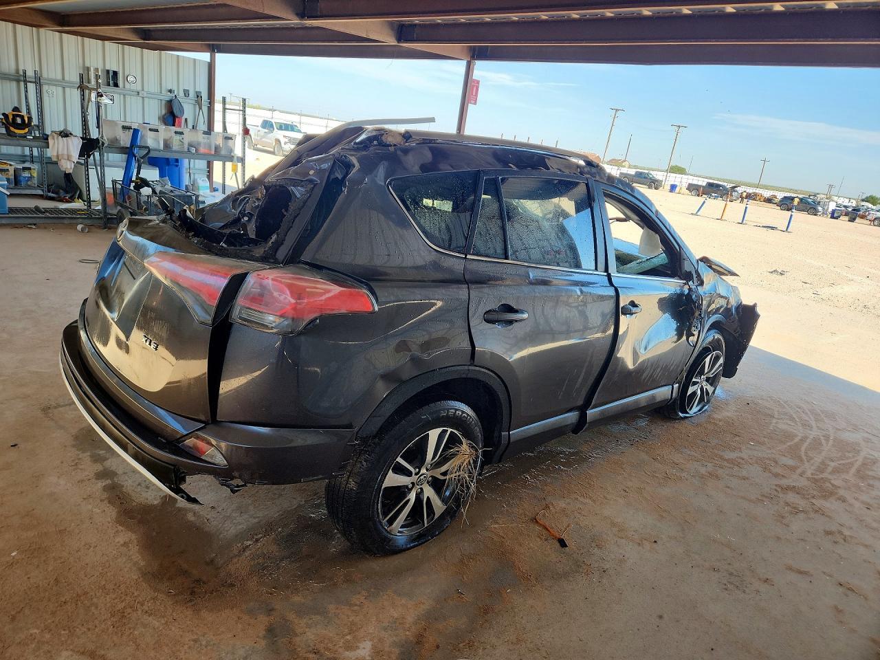 2018 Toyota Rav4 Xle - Фото 3