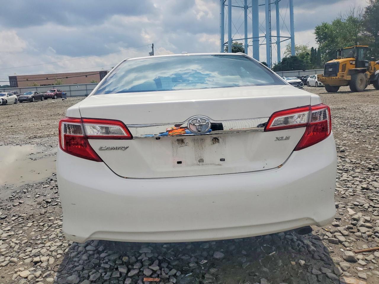 2014 Toyota Camry Xle - Image 6