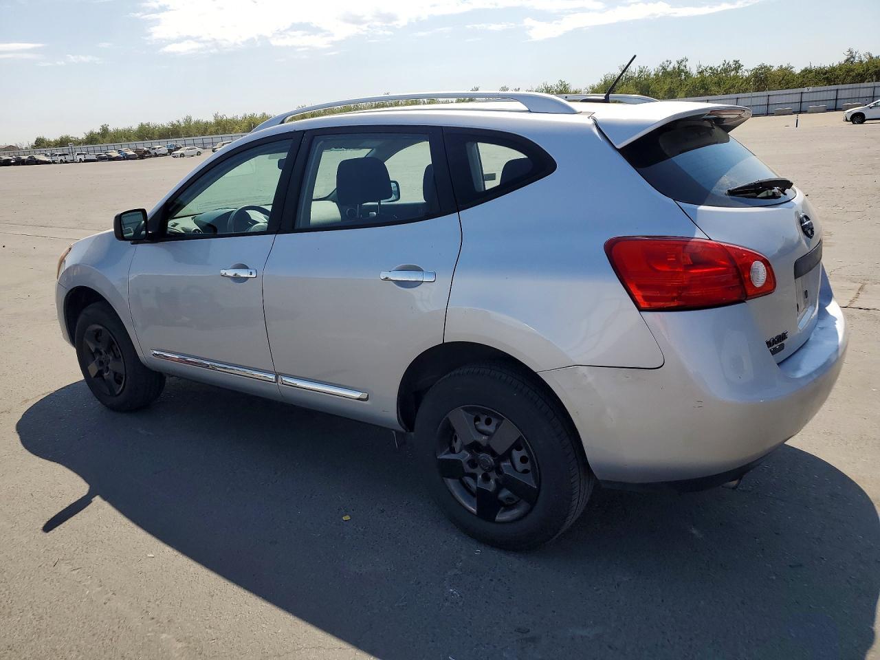 2015 Nissan Rogue Select S - Фото 2