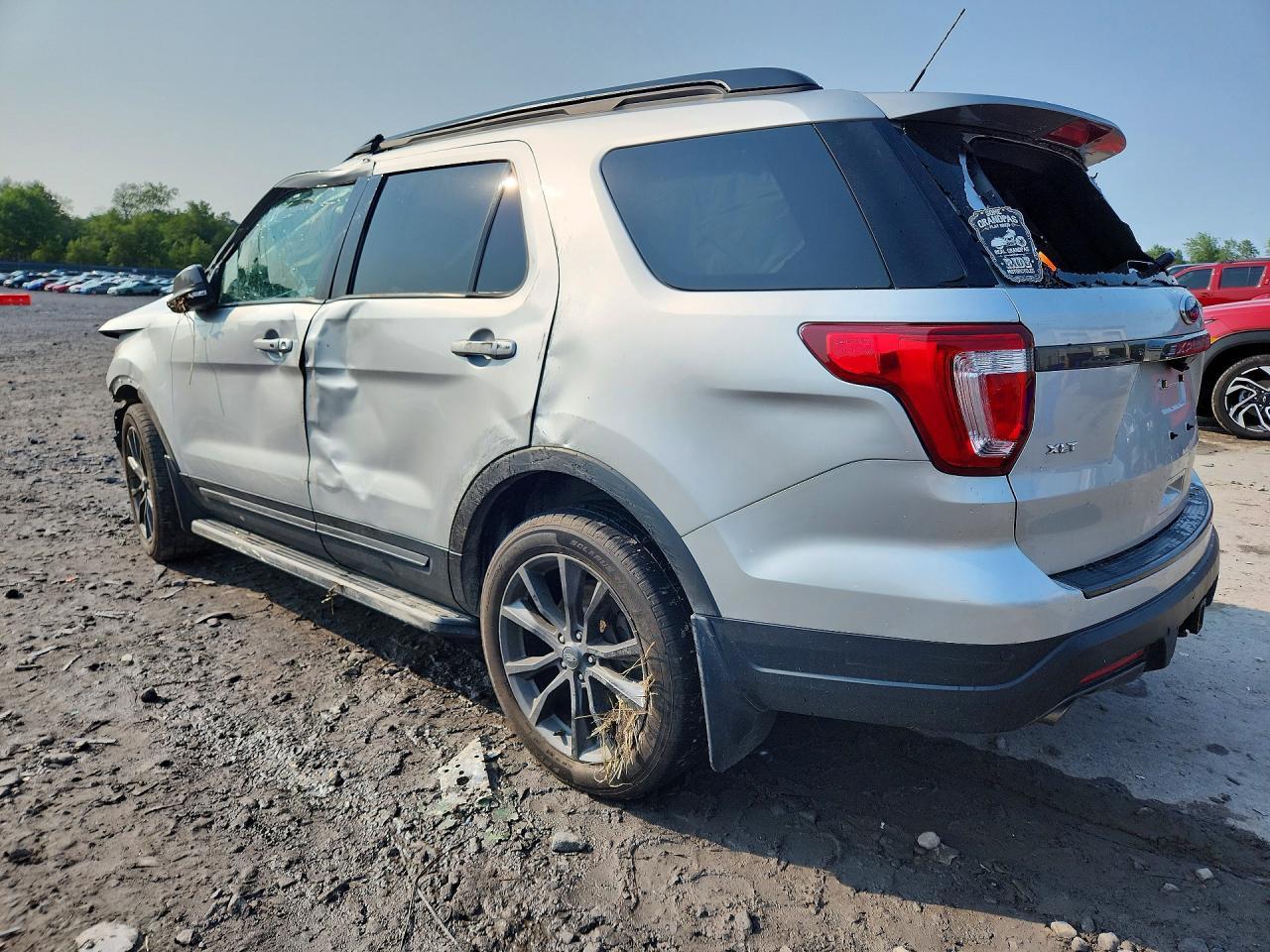 2018 Ford Explorer Xlt - Фото 2