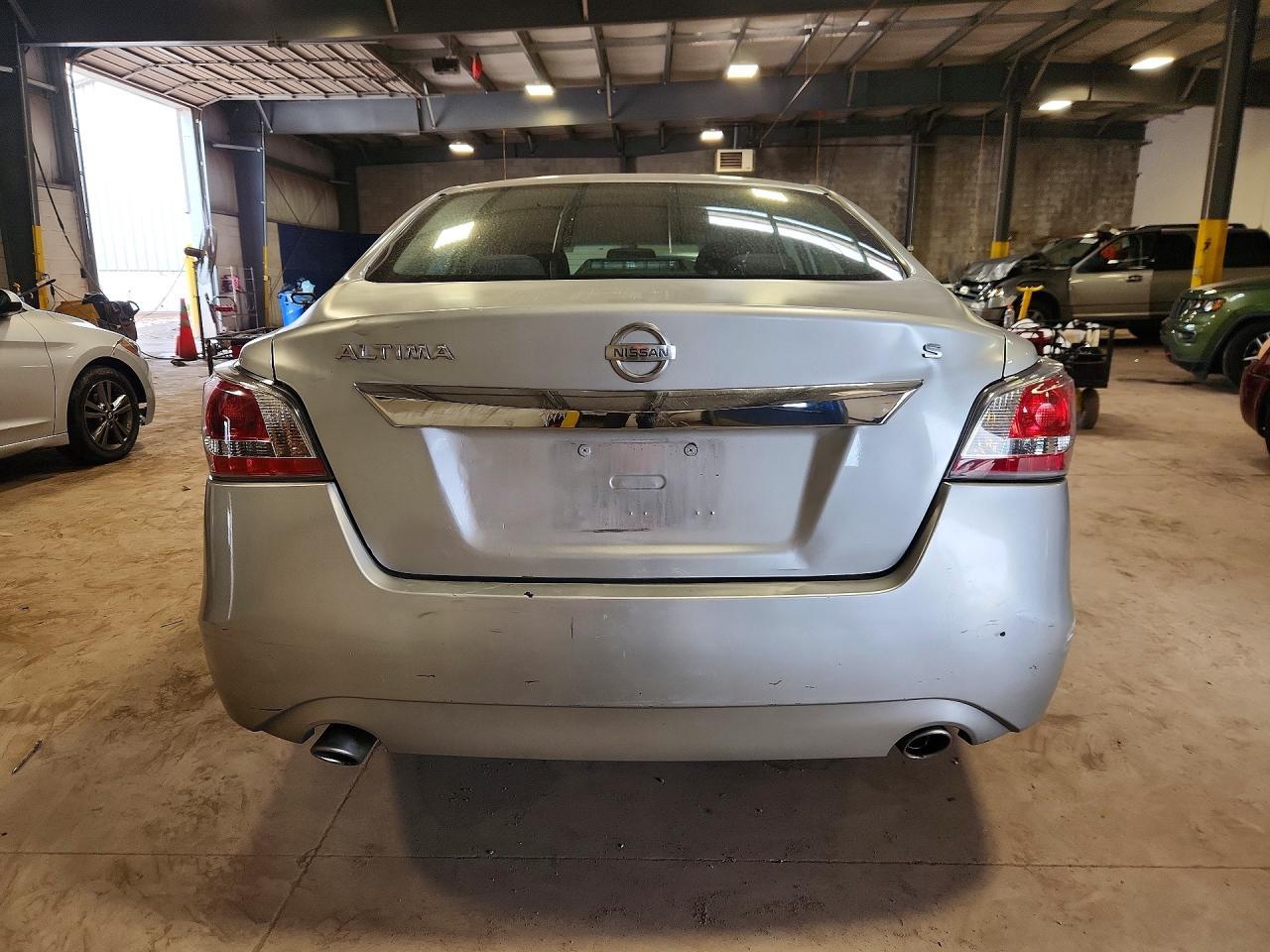 2015 Nissan Altima 2.5 S - Image 6