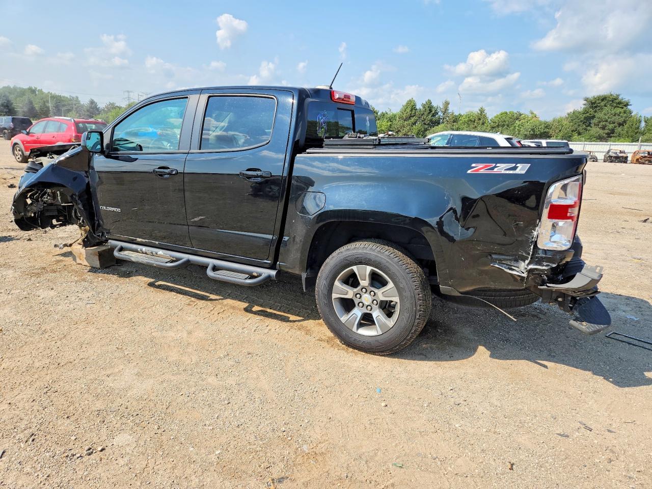 2018 Chevrolet Colorado Z71 - Фото 2