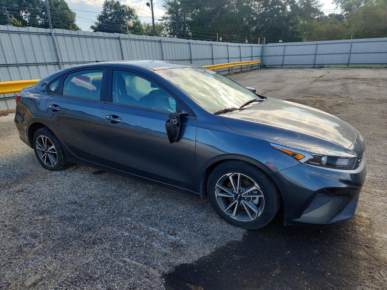 2022 Kia Forte Fe - Фото 4