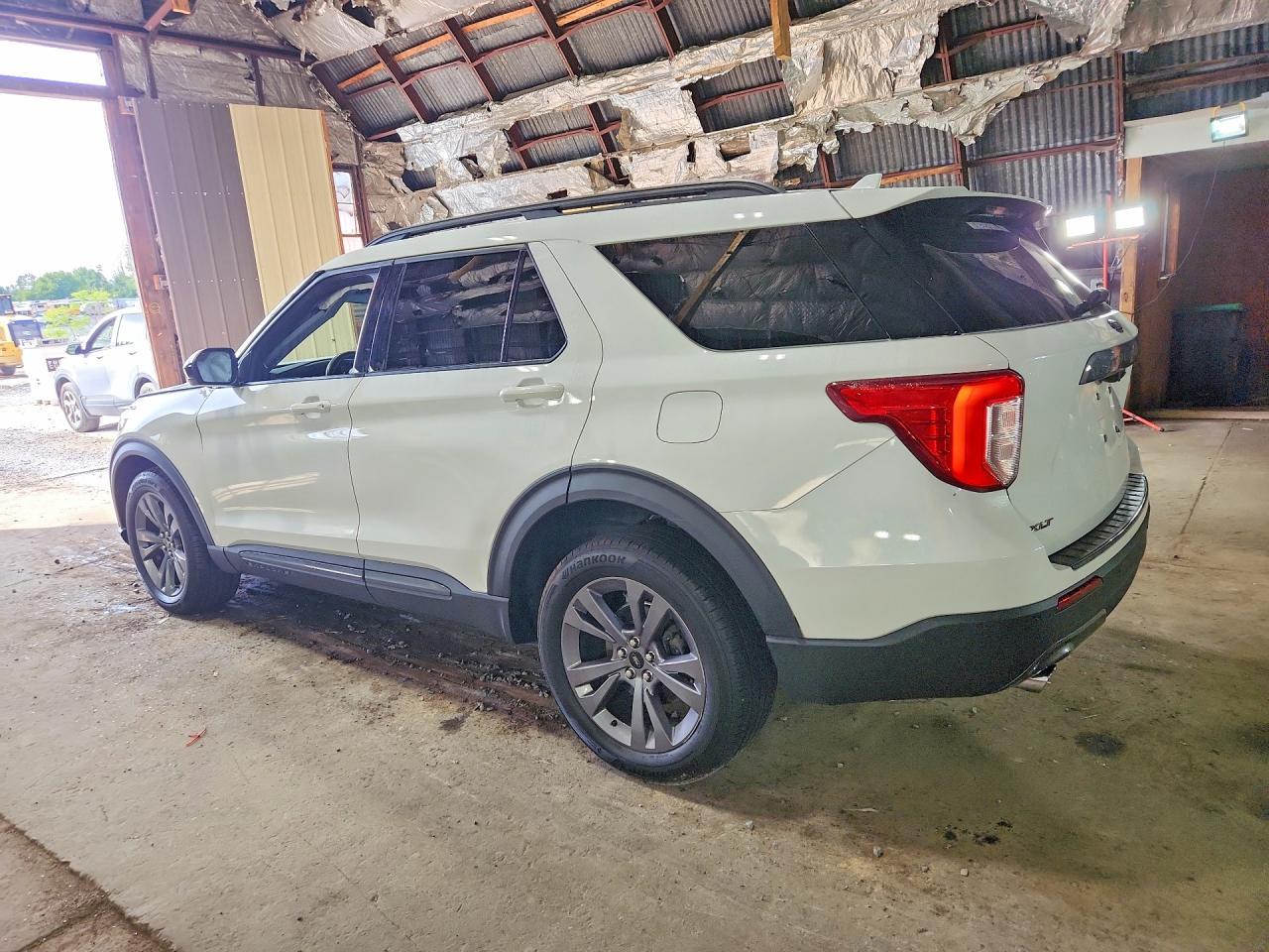 2022 Ford Explorer Xlt - Фото 2