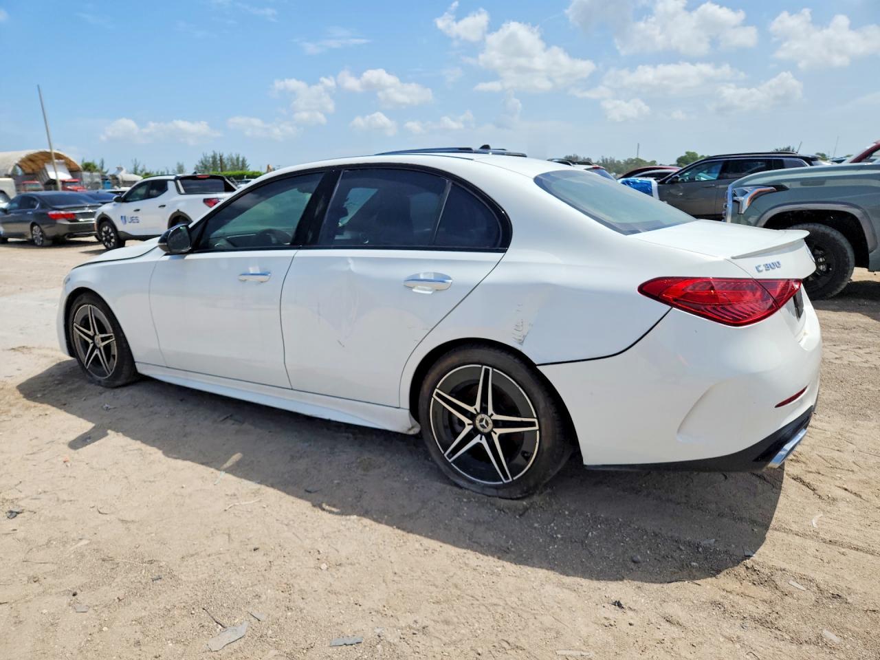 2023 Mercedes-Benz C 300 - Фото 2